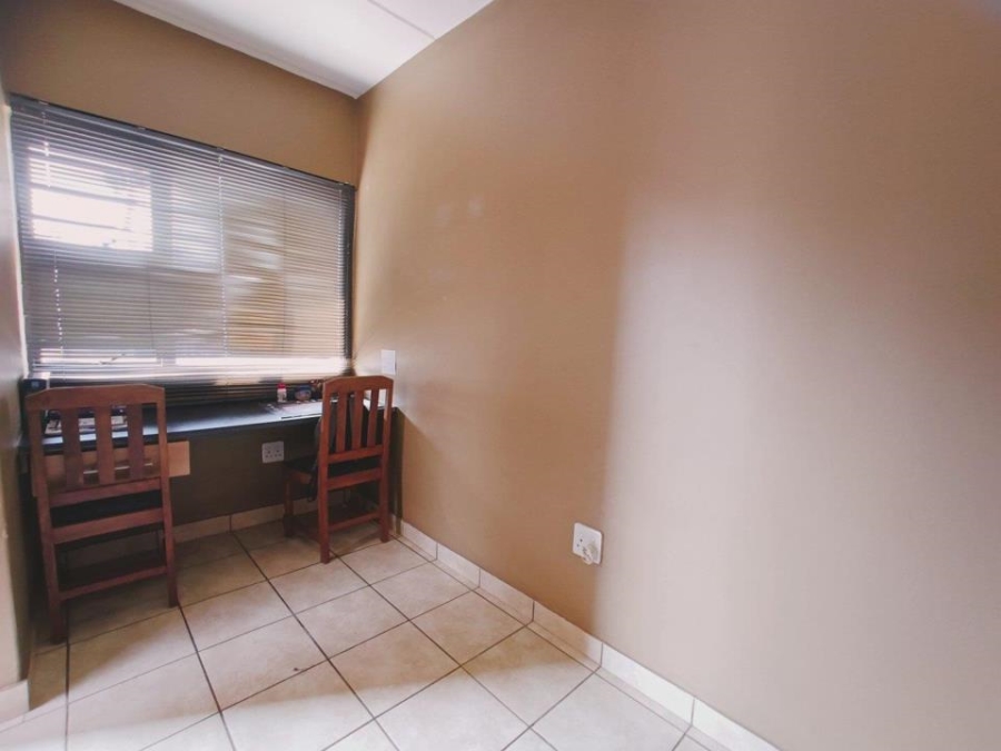 2 Bedroom Property for Sale in Die Bult Western Cape